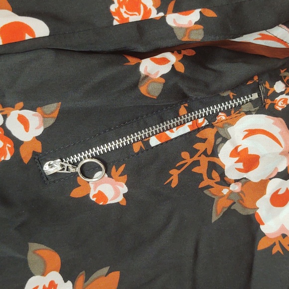 EUC Cloud Chaser Floral Bomber Jacket - Black and Orange Size XS - Picture 5 of 5